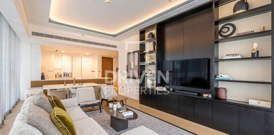 Apartament în Al Wasl, Dubai, EAU 3 dormitoare, 187 mp.  №684493