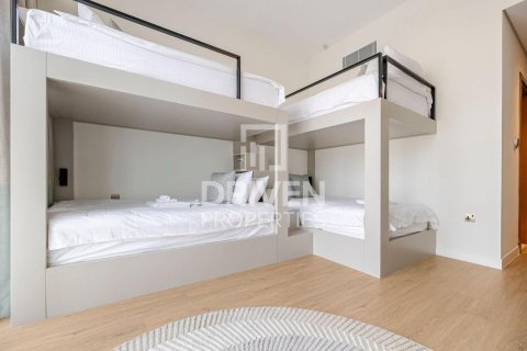 Apartament de închiriat în Al Wasl, Dubai, EAU 3 dormitoare, 187 mp.  №684493 - poză 9