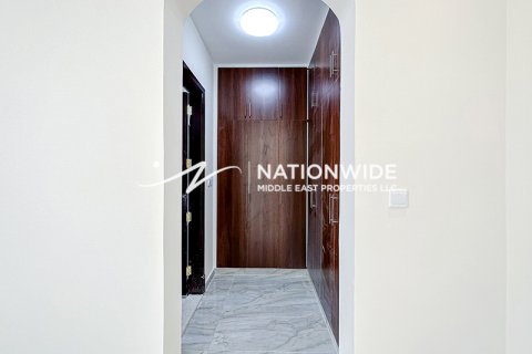 Villa til salgs i Abu Dhabi, Emiratene 4 soverom, 580 kvm Nr. 650513 - Foto 7