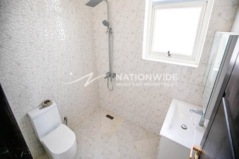 Villa til salgs i Abu Dhabi, Emiratene 4 soverom, 580 kvm Nr. 650513 - Foto 8