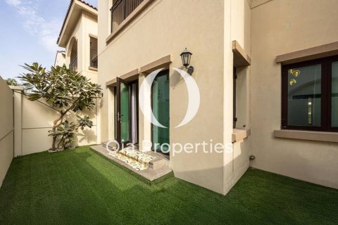 Vila di Abu Dhabi, UAE 3 bilik tidur, 198 meter persegi № 644643 - foto 4