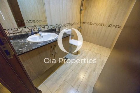 Vila di Abu Dhabi, UAE 3 bilik tidur, 198 meter persegi № 644643 - foto 12
