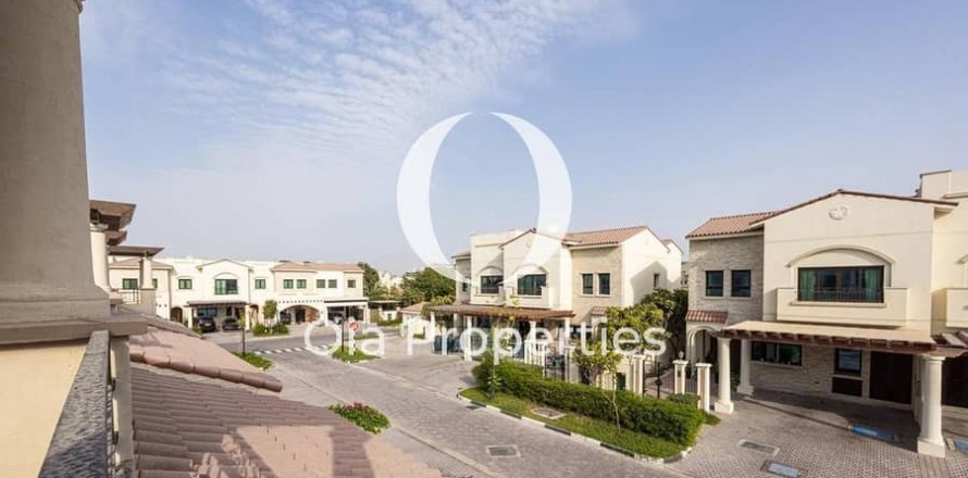 Villa i Abu Dhabi, UAE 3 soveværelser, 198 kvm № 644643