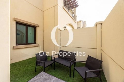 Vila di Abu Dhabi, UAE 3 bilik tidur, 198 meter persegi № 644643 - foto 2