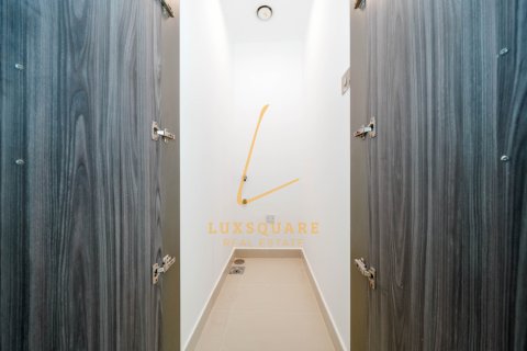 Apartman u gradu Motor City, Dubai, UAE 3 spavaće sobe, 194 m2 Br. 679557 - Slika 15