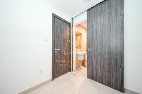 Apartman u gradu Motor City, Dubai, UAE 3 spavaće sobe, 194 m2 Br. 679557 - Slika 14