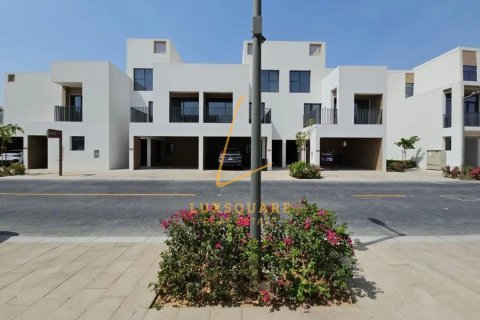 Vilë në Arabian Ranches 3, Dubai, Emiratet e Bashkuara Arabe 3 dhoma gjumi, 125 m2. № 679560 - Foto 1