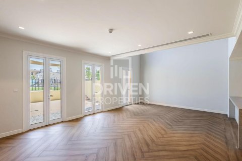 Vila v Jumeirah, Dubai, SAE 3 ložnice, 344 m² Č.: 684359 - fotografie 2