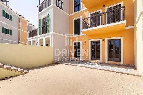 Vila v Jumeirah, Dubai, SAE 3 ložnice, 344 m² Č.: 684359 - fotografie 19