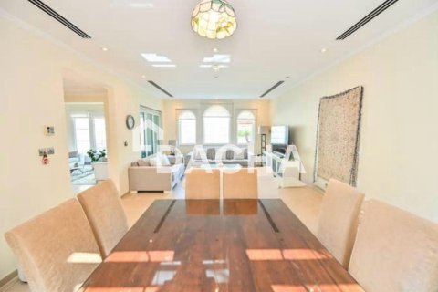 Jumeirah Park, Dubai, UAE의 판매용 빌라 침실 3개, 510제곱미터 번호 719195 - 사진 2