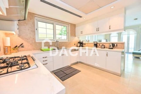 Jumeirah Park, Dubai, UAE의 판매용 빌라 침실 3개, 510제곱미터 번호 719195 - 사진 4
