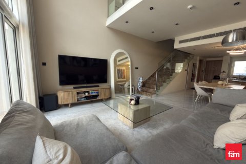 Kuća u nizu u gradu Dubai, UAE 2 spavaće sobe, 124 m2 Br. 686090 - Slika 2