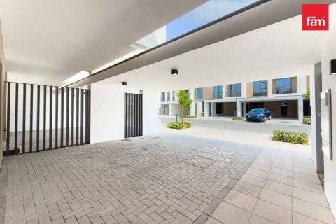 Villa en alquiler en Dubai, EAU 3 dormitorios, 144.8 m2 № 766293 - foto 11