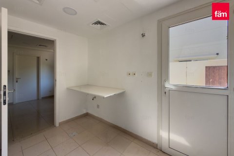 Villa in Dubai, UAE 3 bedrooms, 527.2 sq.m. № 764109 - photo 16