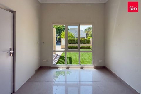 Villa in Dubai, UAE 3 bedrooms, 527.2 sq.m. № 764109 - photo 10