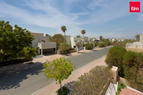Villa in Dubai, UAE 3 bedrooms, 527.2 sq.m. № 764109 - photo 29