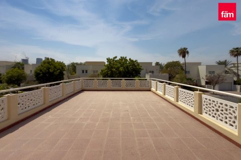 Villa in Dubai, UAE 3 bedrooms, 527.2 sq.m. № 764109 - photo 25