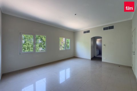 Villa in Dubai, UAE 3 bedrooms, 527.2 sq.m. № 764109 - photo 6
