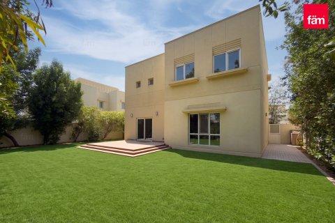 Villa in Dubai, UAE 3 bedrooms, 527.2 sq.m. № 764109 - photo 26