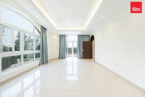 Villa sa Al Barsha, Dubai, UAE 5 silid-tulugan, 1393.5 sq.m. № 752173 - larawan 15
