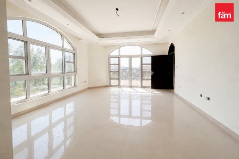 Villa para arrendamento em Al Barsha, Dubai, EAU 5 quartos, 1393.5 m2 № 752173 - foto 2