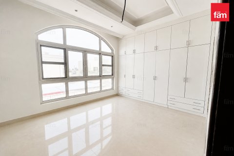 Villa para arrendamento em Al Barsha, Dubai, EAU 5 quartos, 1393.5 m2 № 752173 - foto 7