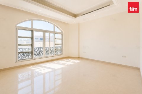 Villa para arrendamento em Al Barsha, Dubai, EAU 5 quartos, 1393.5 m2 № 752173 - foto 3