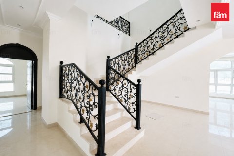 Villa para arrendamento em Al Barsha, Dubai, EAU 5 quartos, 1393.5 m2 № 752173 - foto 14