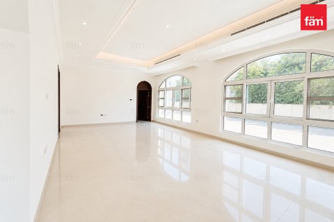 Villa para arrendamento em Al Barsha, Dubai, EAU 5 quartos, 1393.5 m2 № 752173 - foto 12