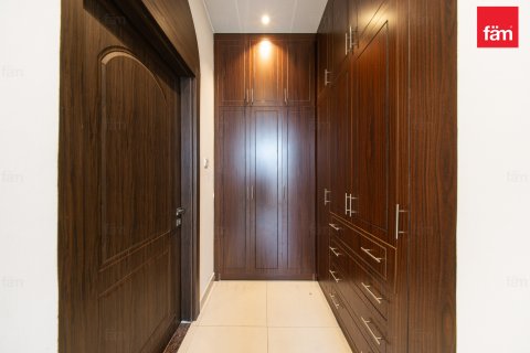 Villa sa Al Barsha, Dubai, UAE 5 silid-tulugan, 1393.5 sq.m. № 752173 - larawan 18