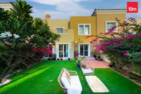 Villa til salgs i Dubai, Emiratene 4 soverom, 266.1 kvm Nr. 668840 - Foto 25