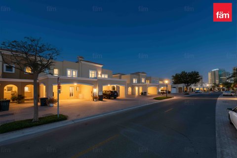 Villa til salgs i Dubai, Emiratene 4 soverom, 266.1 kvm Nr. 668840 - Foto 30