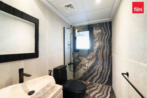 Villa til salgs i Dubai, Emiratene 4 soverom, 266.1 kvm Nr. 668840 - Foto 20