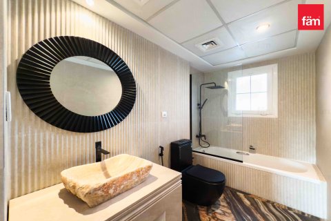 Villa til salgs i Dubai, Emiratene 4 soverom, 266.1 kvm Nr. 668840 - Foto 23