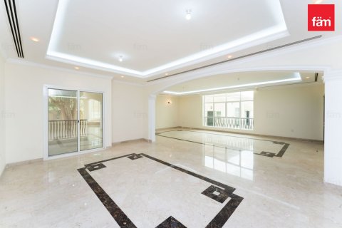 Villa Al Barsha, Dubaijā, AAE 4 istabas, 1393.5 m2 Nr. 668845 - attēls 12