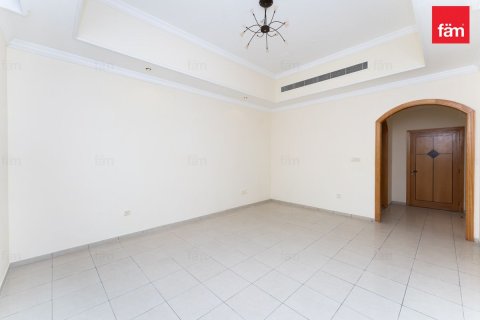 Villa Al Barsha, Dubaijā, AAE 4 istabas, 1393.5 m2 Nr. 668845 - attēls 29