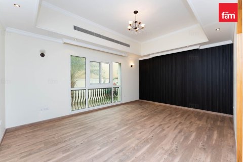 Villa Al Barsha, Dubaijā, AAE 4 istabas, 1393.5 m2 Nr. 668845 - attēls 23