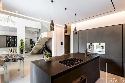 Βίλα σε Jumeirah Islands, Dubai, ΗΑΕ 4 υπνοδωμάτια, 817.64 τ.μ. Αρ. 758716 - φωτογραφία 3