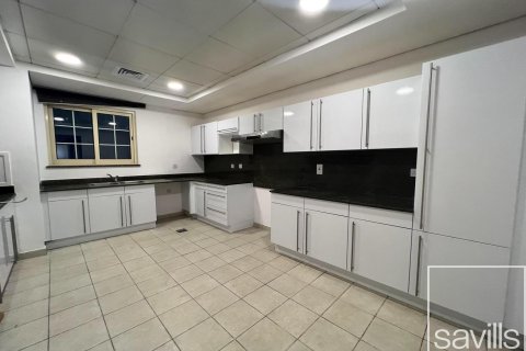 Villa en alquiler en Jumeirah Islands, Dubai, EAU 4 dormitorios, 988.67 m2 № 758714 - foto 4