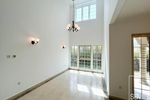 Villa en alquiler en Jumeirah Islands, Dubai, EAU 4 dormitorios, 988.67 m2 № 758714 - foto 7