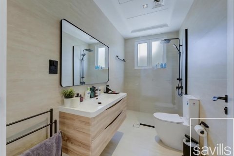 Vila u gradu Palm Jumeirah, Dubai, UAE 5 spavaće sobe, 622.36 m2 Br. 758719 - Slika 7