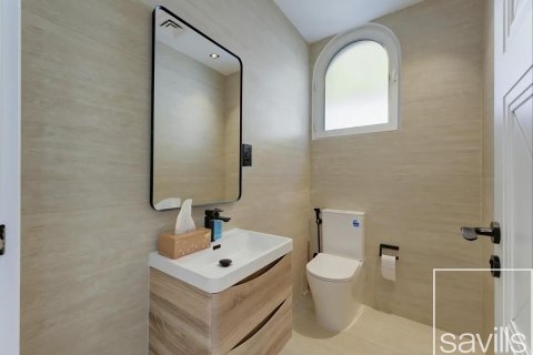 Vila u gradu Palm Jumeirah, Dubai, UAE 5 spavaće sobe, 622.36 m2 Br. 758719 - Slika 15