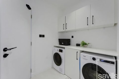 Vila u gradu Palm Jumeirah, Dubai, UAE 5 spavaće sobe, 622.36 m2 Br. 758719 - Slika 9