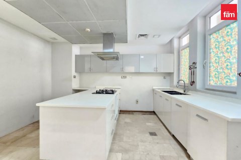 Vilă de închiriat în Dubai, EAU 4 dormitoare, 160.9 mp. №741453 - poză 5