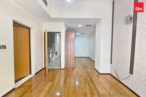 Vilă de închiriat în Dubai, EAU 4 dormitoare, 160.9 mp. №741453 - poză 4