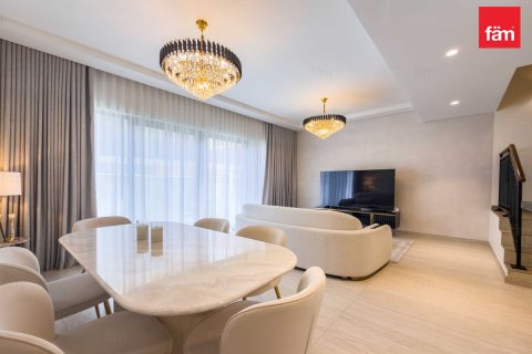 Városi lakóépület itt: Dubai, EAE, 4 hálószoba, 144 m², azonosító: 741452