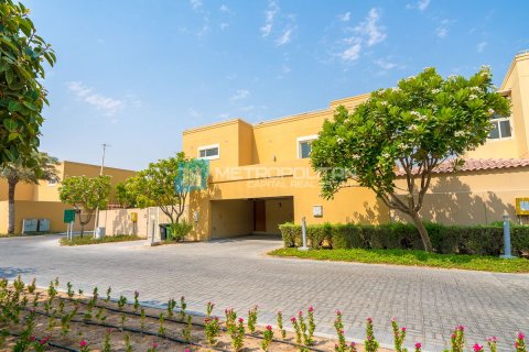 Vilë në Al Raha Gardens, Abu Dhabi, Emiratet e Bashkuara Arabe 4 dhoma gjumi, 400.1 m2. № 632006 - Foto 1