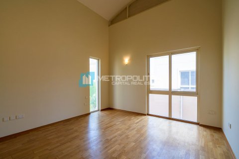 Vilë në Al Raha Gardens, Abu Dhabi, Emiratet e Bashkuara Arabe 4 dhoma gjumi, 400.1 m2. № 632006 - Foto 13