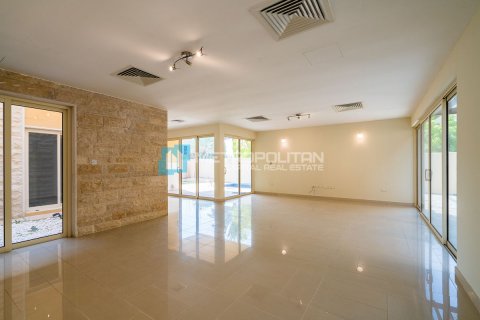 Vilë në Al Raha Gardens, Abu Dhabi, Emiratet e Bashkuara Arabe 4 dhoma gjumi, 400.1 m2. № 632006 - Foto 4