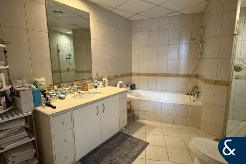 Appartamento in vendita a Motor City, Dubai, EAU 2 camere da letto, 164 mq. № 688713 - foto 8